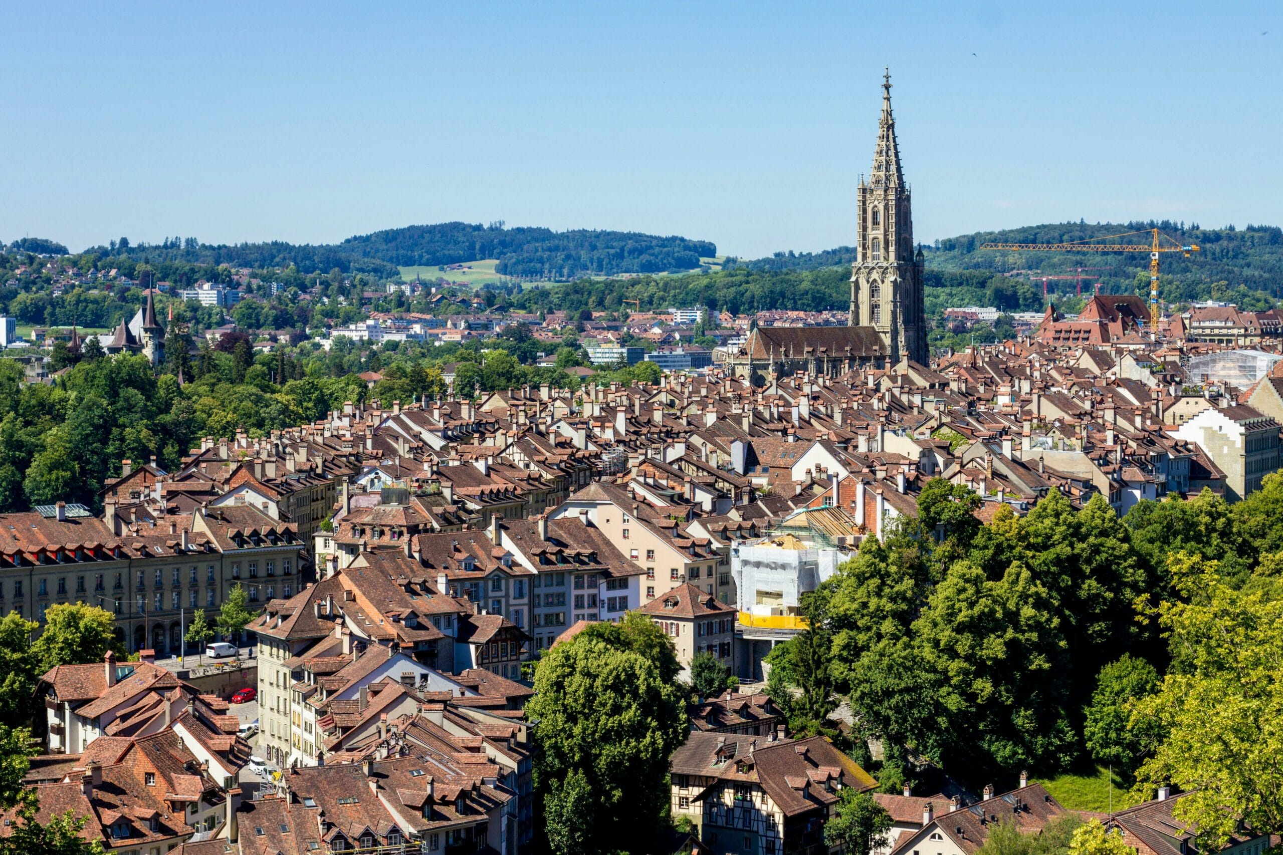 Blick über die Altstadt von Bern mit dem Münster